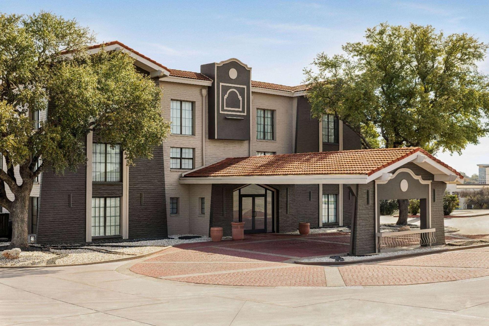 La Quinta Inn By Wyndham San Antonio I-35 N At Toepperwein Kültér fotó