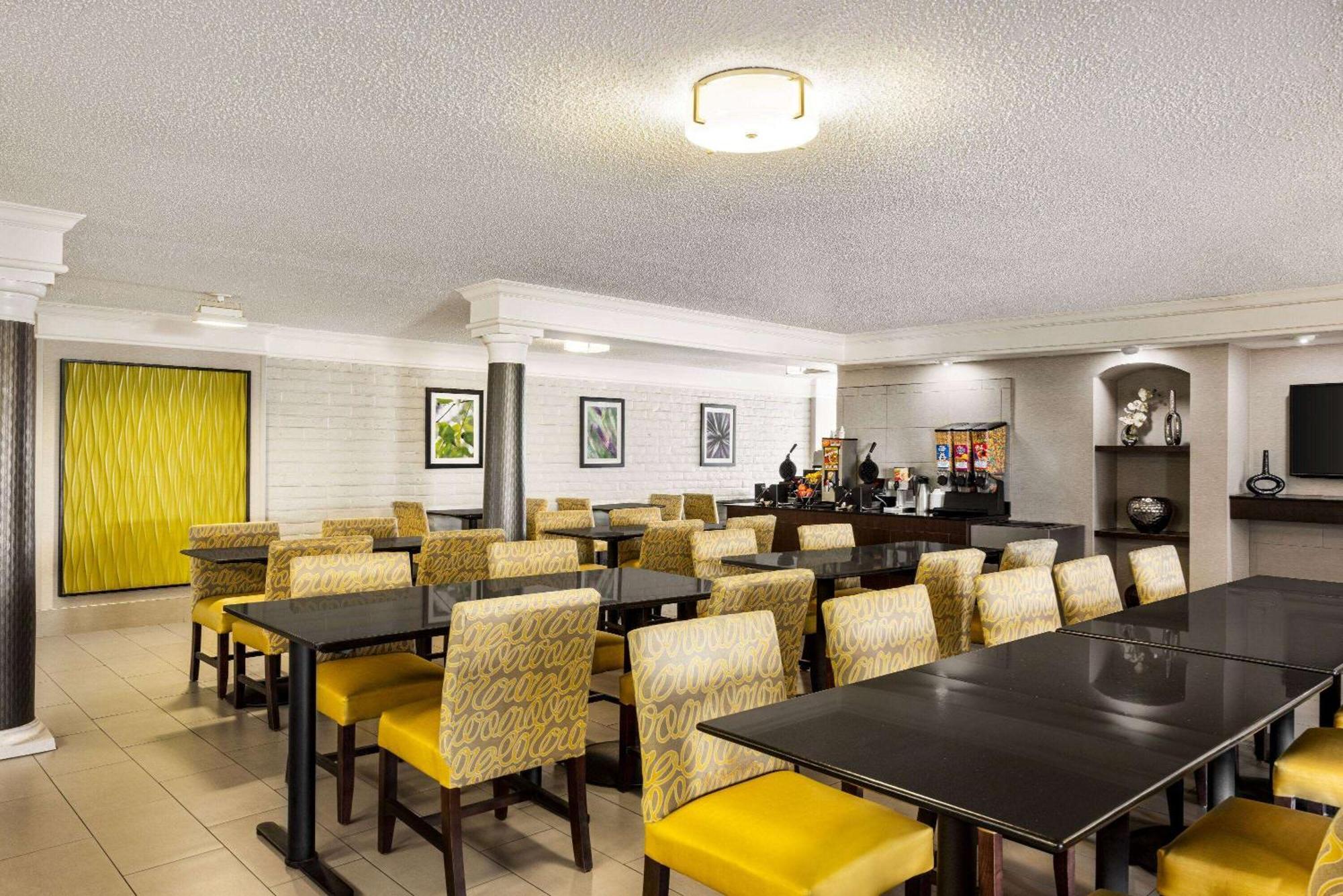 La Quinta Inn By Wyndham San Antonio I-35 N At Toepperwein Kültér fotó